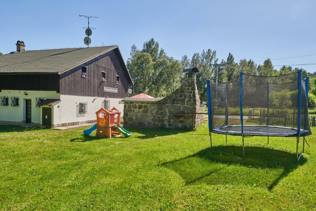 Hotel Penzion Pod Lesem Hodkovice Exterior foto